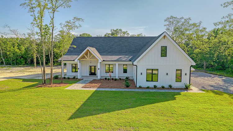 4026 Azalea Farms Way Mcclellanville, SC 29458