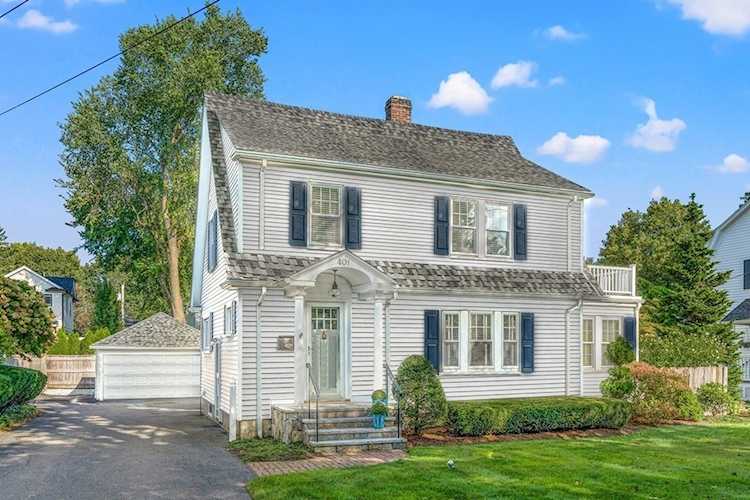 401 Weston Rd, Wellesley, MA 02482 - $1,150,000 - MLS#73161885 Photo 1