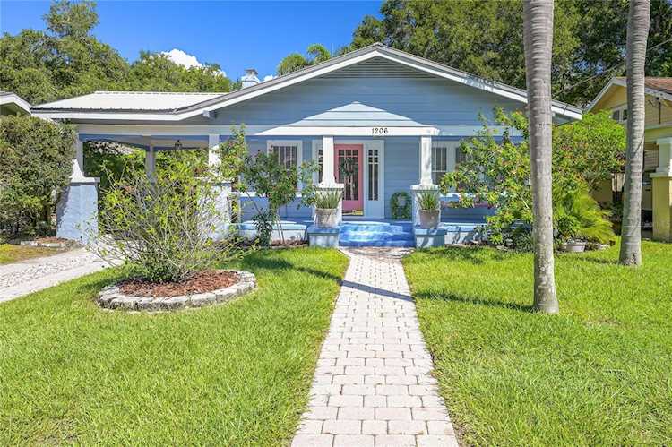 1206 E Powhatan Ave Tampa, FL 33604