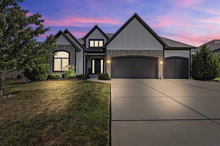 991 SW Perth Shire Dr Lee's Summit, MO 64081 | MLS 2454900 Photo 1
