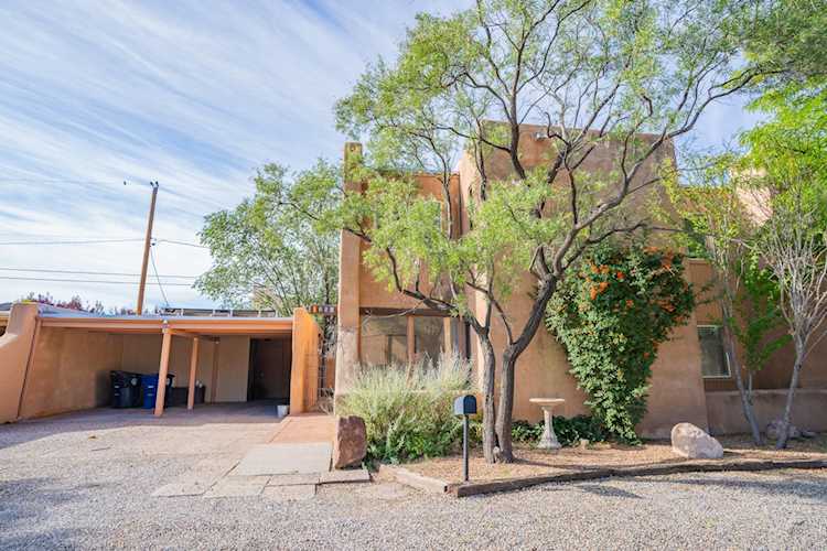 1028 Guadalupe Del Prado St NW Albuquerque, NM 87107