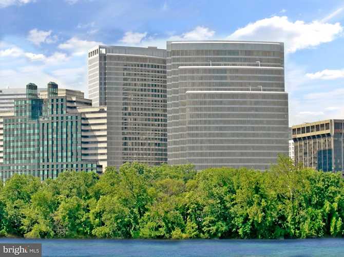 1111 19th St N #2806 Arlington, VA 22209