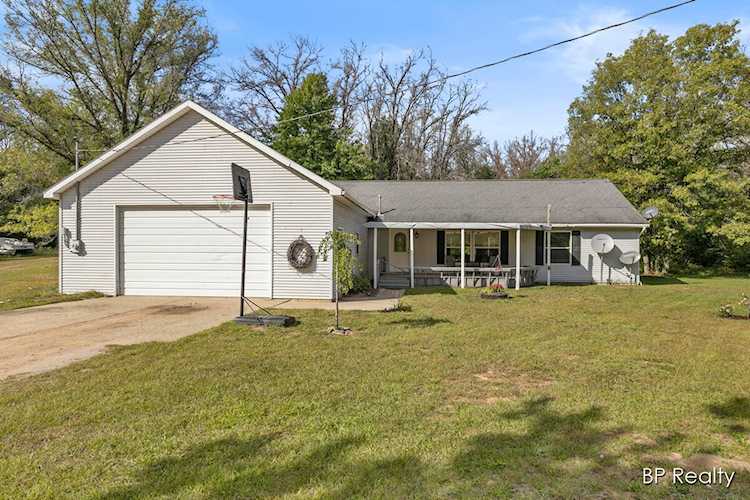 5669 E Baseline Rd White Cloud, MI 49349