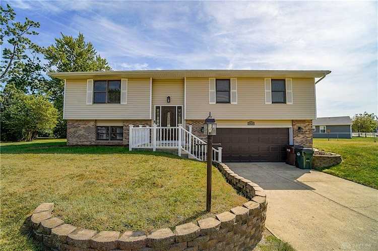 5620 Wakeshire Court Dayton, OH 45426 | MLS 895551 Photo 1