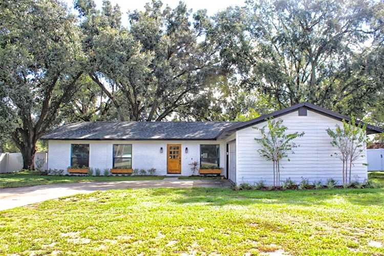 1105 Seffner Valrico Rd Valrico, FL 33594