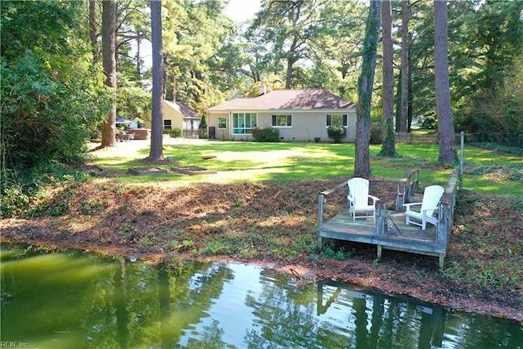 5241 Lake Shores Rd Virginia Beach, VA 23455