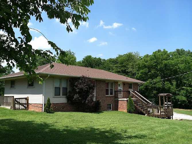 111 Ellis Ln #A & B Goodlettsville, TN 37072