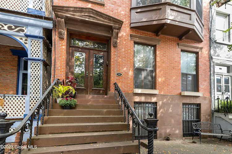 345 Hudson Ave Albany, NY 12210