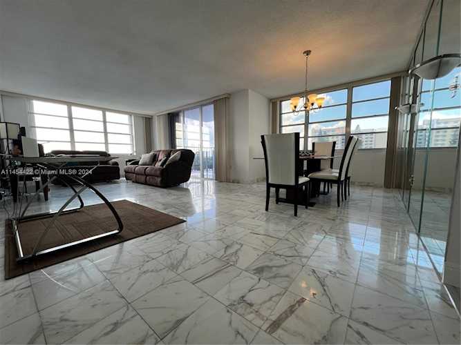2750 NE 183rd St #705 Aventura, FL 33160