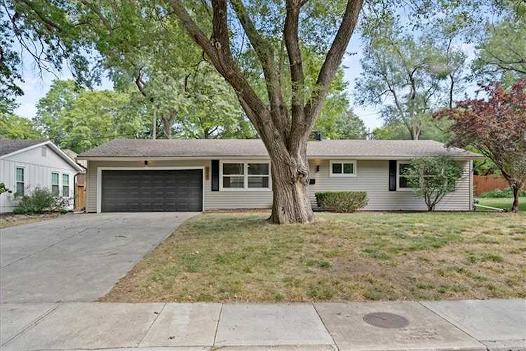7721 Maple St Prairie Village, KS 66208 | MLS 2455957 Photo 1