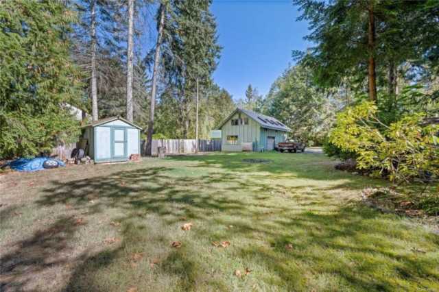 7704 Clark Dr Lantzville, BC V0R 2H0