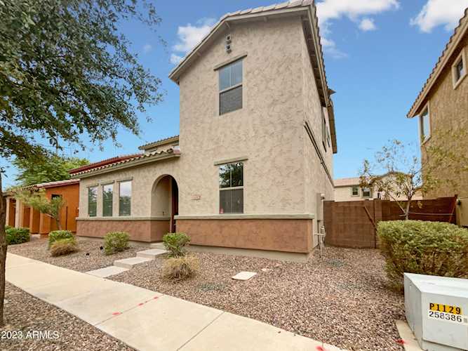 7204 S 48th Dr Laveen, AZ 85339