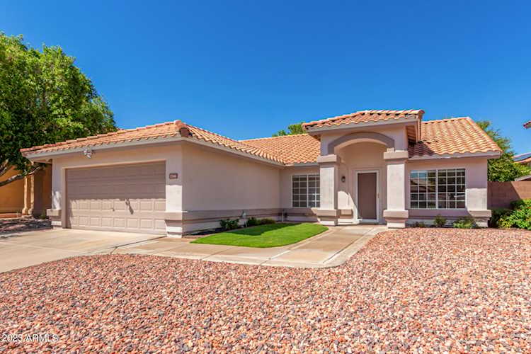 7748 W Sierra Vista Dr Glendale, AZ 85303