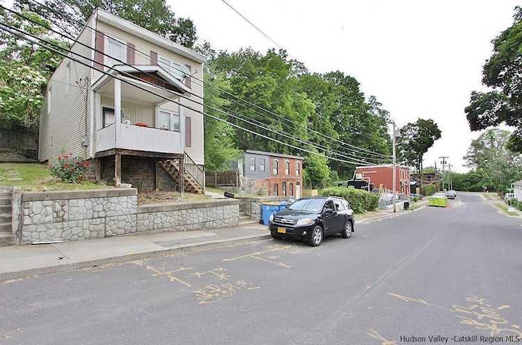 32 Gill Street Kingston, NY 12401