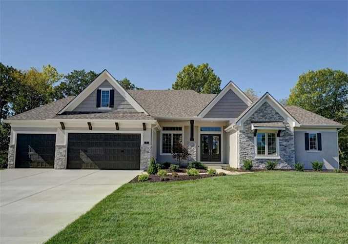 3112 NW Berkebile Ln Lee's Summit, MO 64081 | MLS 2456029 Photo 1