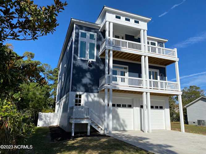 612 Birmingham Ave Carolina Beach, NC 28428
