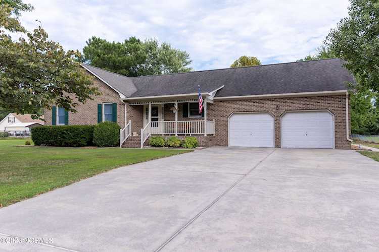 105 Lee Circle Elizabeth City, NC 27909