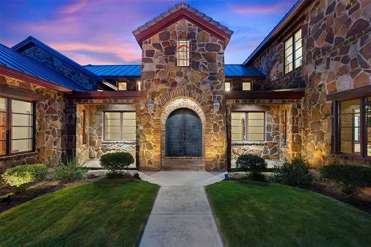 4470 Stearns LN Sunset Valley, TX 78735