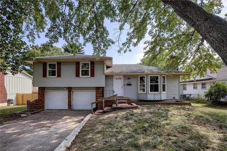 8721 Evanston Ave Kansas City, MO 64138 | MLS 2446437 Photo 1