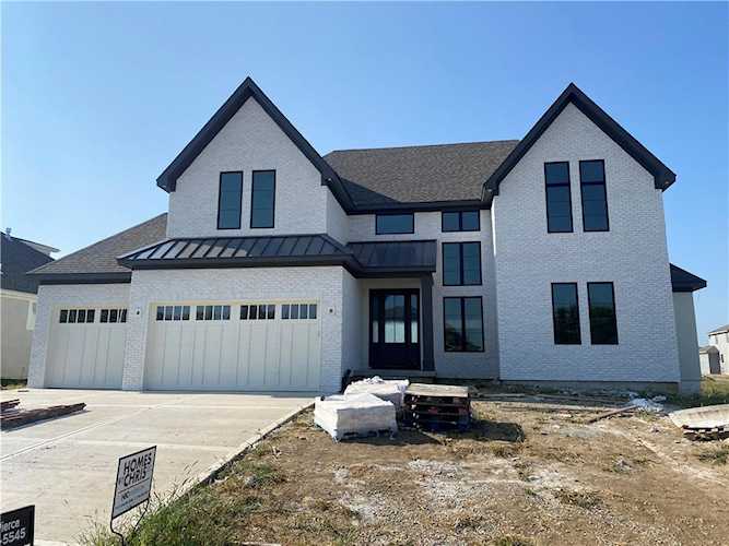 10126 N Kansas Ct Kansas City, MO 64155
