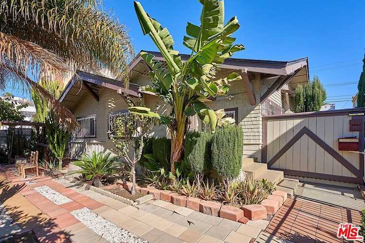 810 Gramercy Dr Los Angeles, CA 90005