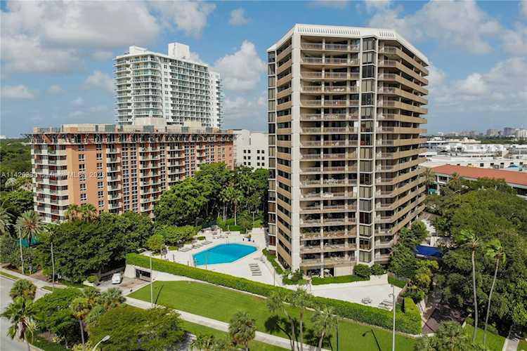 2901 S Bayshore Dr #7B Miami, FL 33133