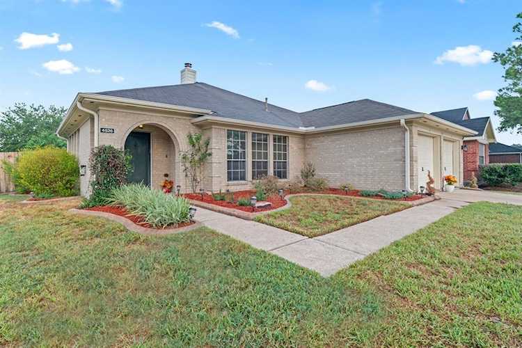 4526 Hardwood Glen Dr Fresno, TX 77545