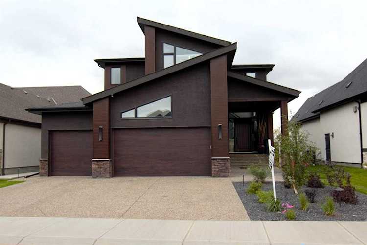 276 Cranbrook Point SE Calgary, AB T3M2Y4