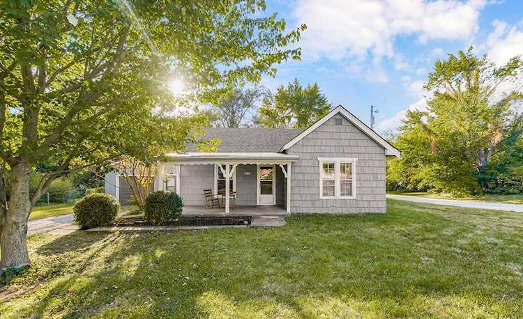 402 S Adams St Raymore, MO 64083 | MLS 2455688 Photo 1