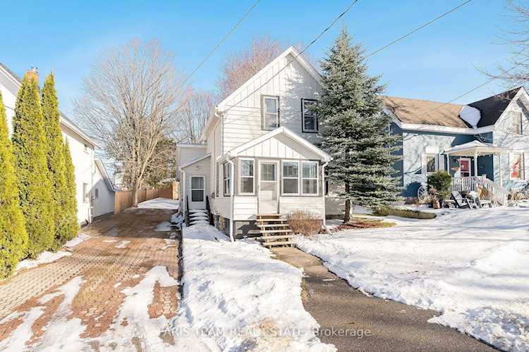 23 Maria St Penetanguishene, ON L9M 1L5