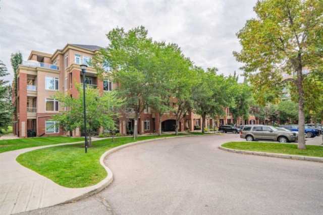 24 SW Hemlock Crescent Calgary, AB T3C 2Z1