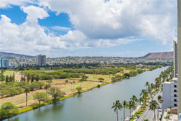 2233 Ala Wai Boulevard #17A Honolulu, HI 96815 | MLS 202321521 Photo 1