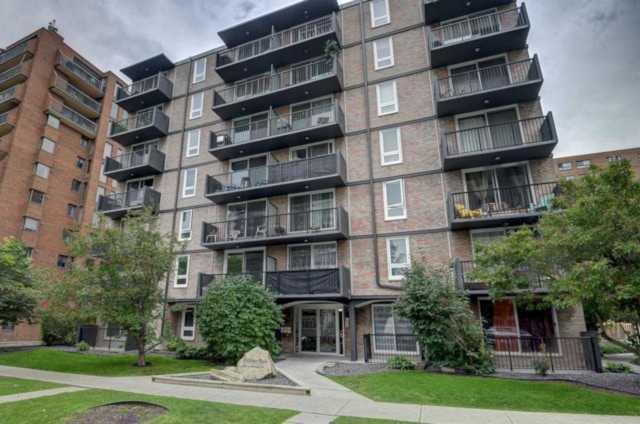 1015 SW 14 Ave Calgary, AB T2R 0N9