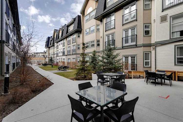 2635 Eversyde Ave SW #232 Calgary, AB T2Y 5G9
