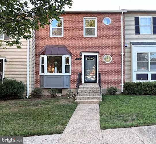 3041 Hickory Grove Ct Fairfax, VA 22031