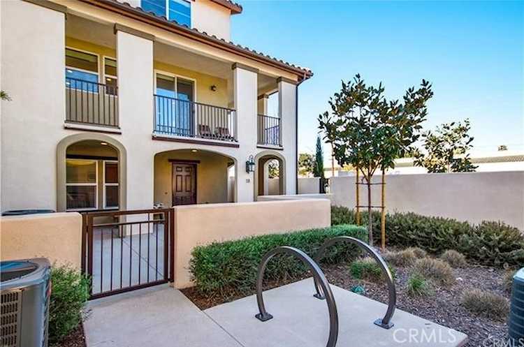 1530 W 1st St #18 Santa Ana, CA 92703