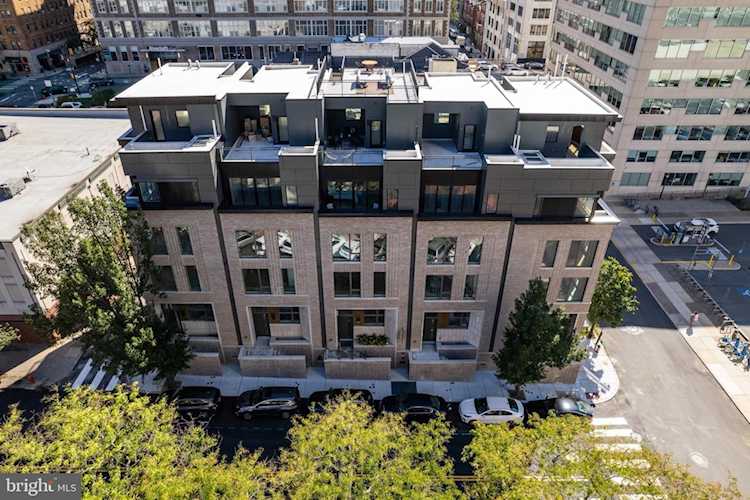 2318 Sansom St Philadelphia, PA 19103