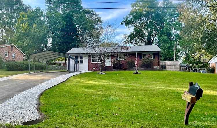 2324 Greenleaf Dr Gastonia, NC 28052
