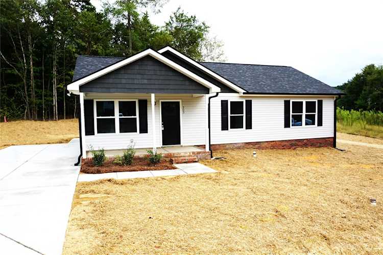 305 Dixie Dr Kannapolis, NC 28083
