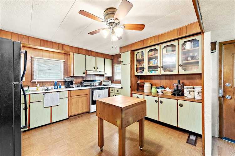 6641 Washington St St Joseph, MO 64504