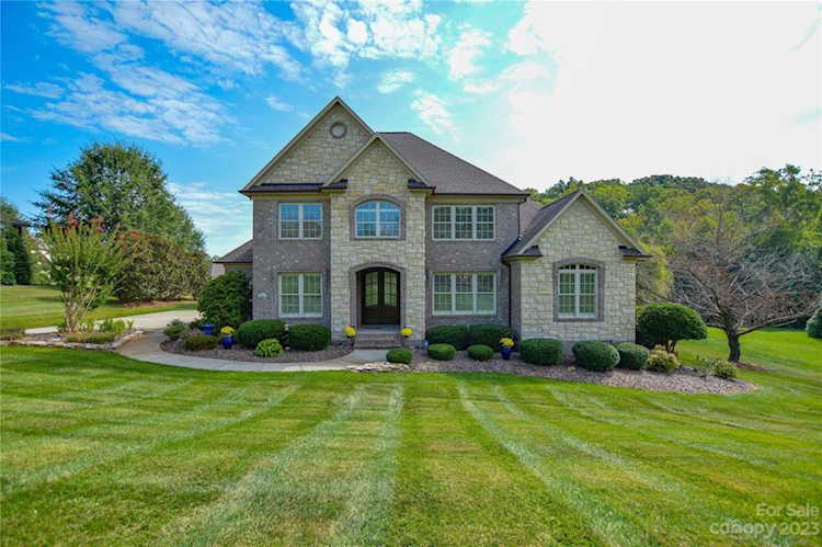5934 Boston Dr Greensboro, NC 27455 | MLS 4072314 Photo 1