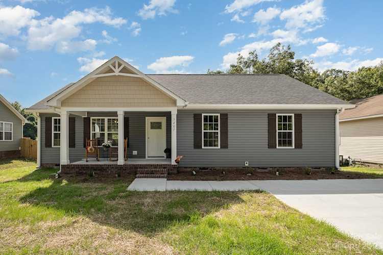 1207 Mason St Kannapolis, NC 28081