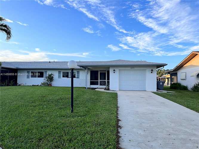 6071 Via Diana Delray Beach, FL 33484