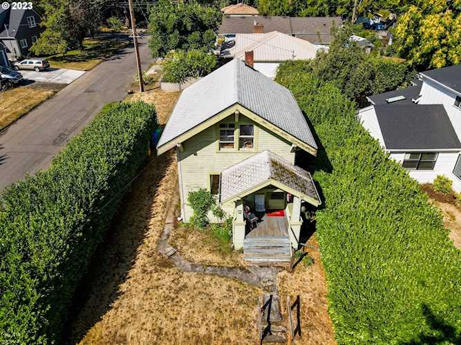 5729 SE 49th AVE Portland, OR 97206