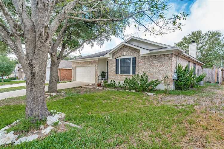 5803 Pecanwood LN Austin, TX 78749