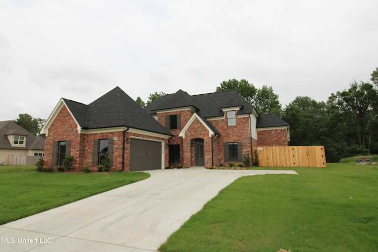 2594 Della St Hernando, MS 38632 MLS 4057354