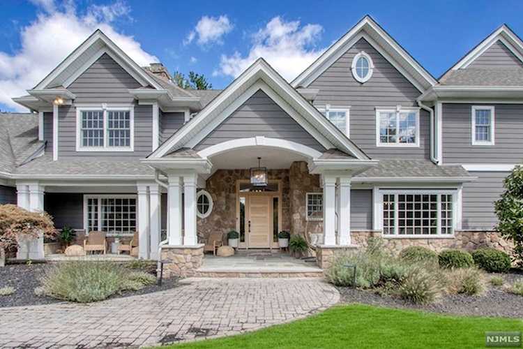 42 Heather Lane Mahwah, NJ 07430