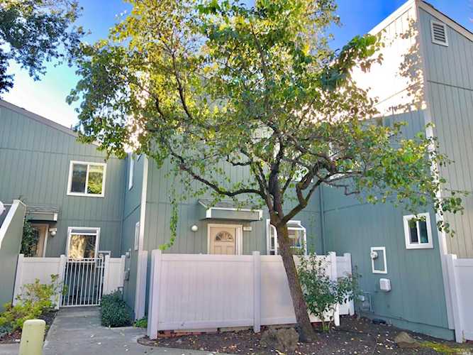 1203 Camino Corto Rohnert Park, CA 94928 | MLS 322100930 Photo 1