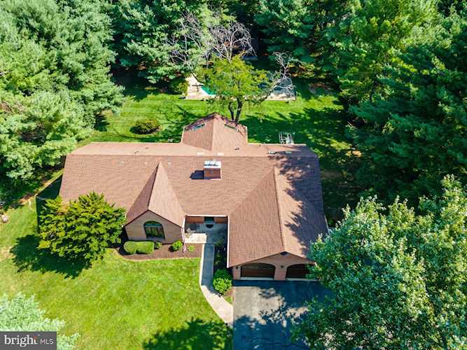 13080 Deanmar Dr Highland, MD 20777
