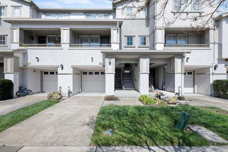2521 Edgewater Drive Santa Rosa, CA 95407 | MLS 323015199 Photo 1